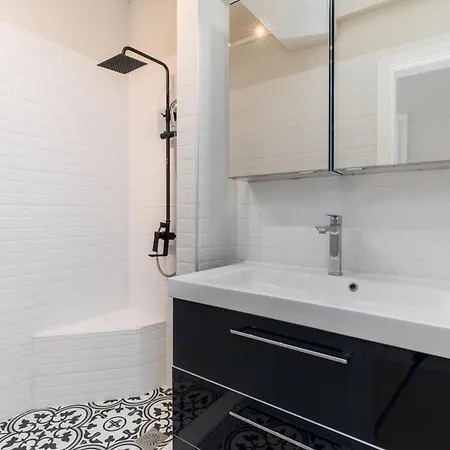 Valerie By Halu! - Modern Living In 3bd